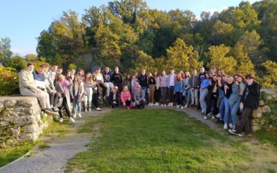 Terenska nastava 3.a i b razreda 18.10. u dvorac Ozalj i akvarij Aquatika u Karlovcu